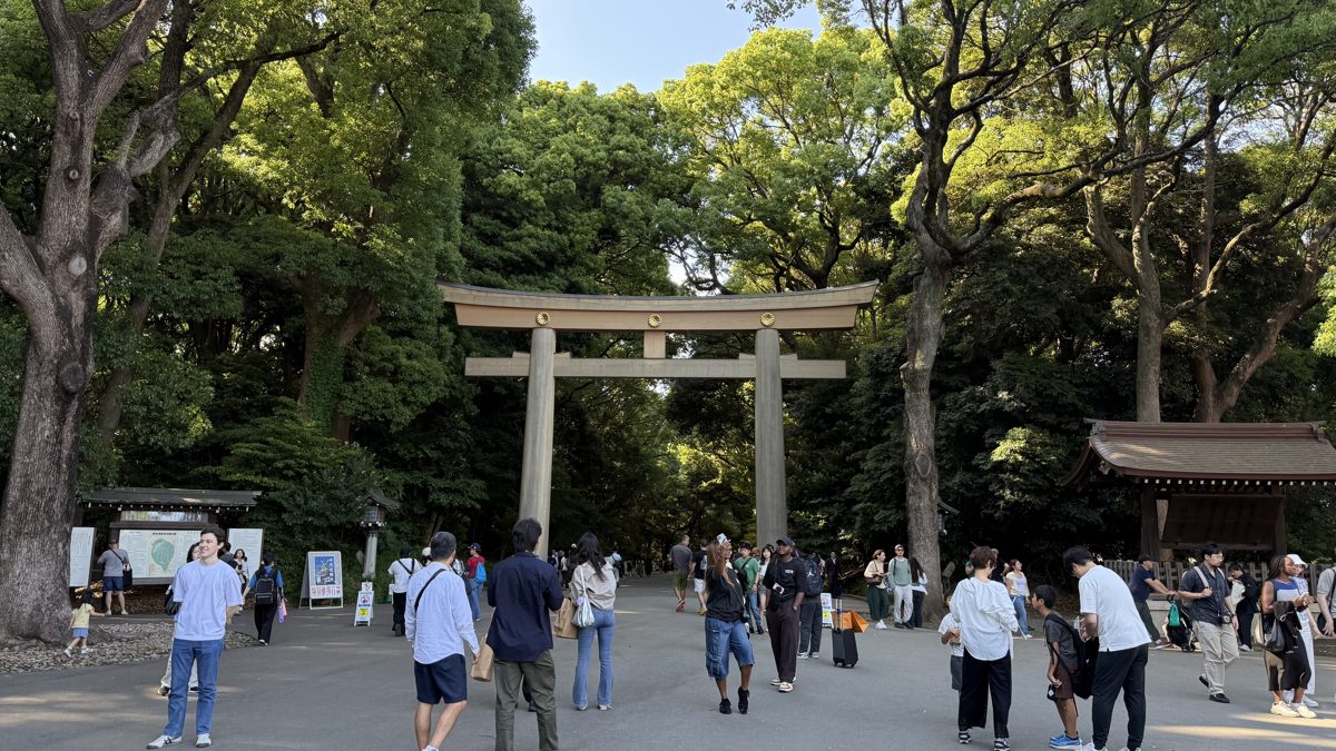 The great torii gate at the entrance to Meiji Jingu